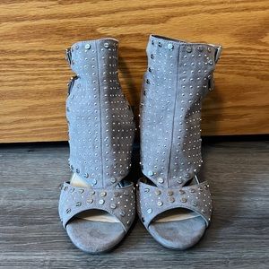 Jessica Simpson Wedges